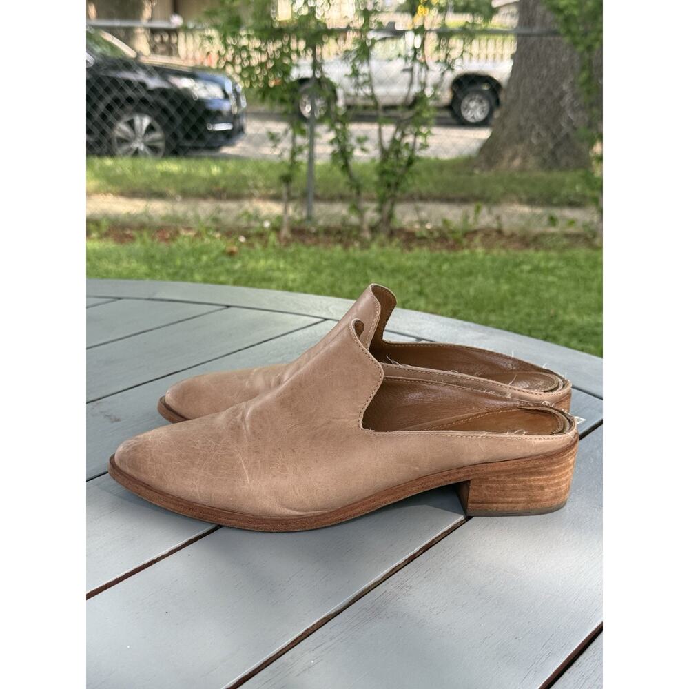 Frye Ray Leather Mules Womens Size 9.5 M Tan Natural Slip On Clogs Flat Shoes - Picture 2 of 13